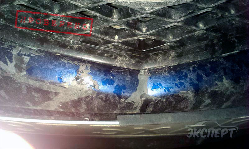 Отваливается краска на переднем бампере Mazda 6