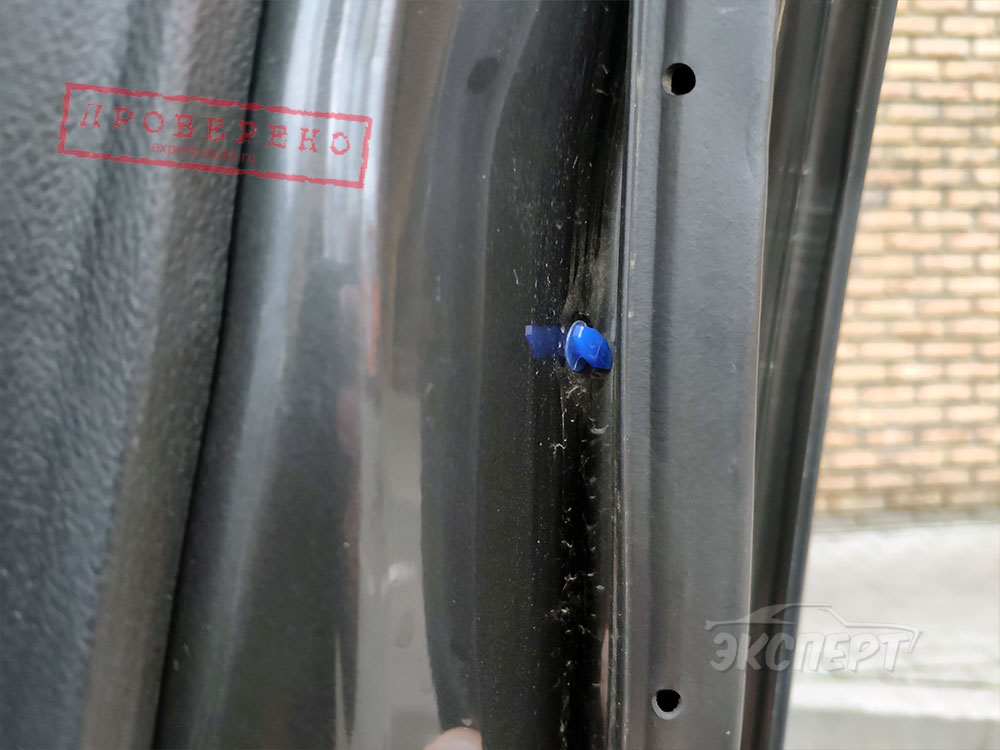 Уплотнитель двери отваливается Mazda CX-7