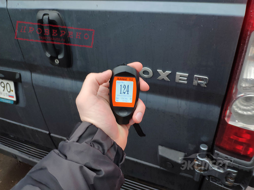 Измерение толщиномера ЛКП задней двери Peugeot Boxer