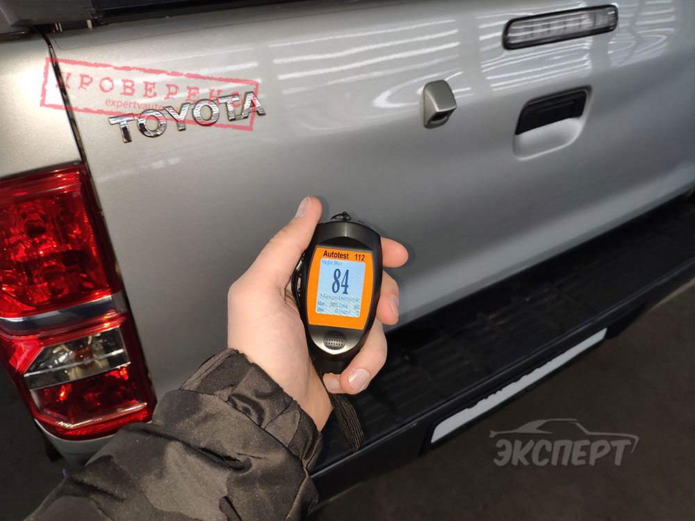 Измерение толщиномера ЛКП крышка кузова Toyota Hilux