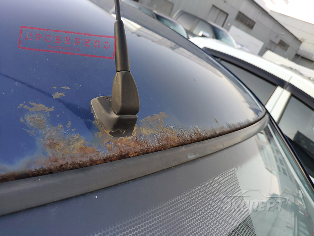 Вздутие краски от ржавчины Renault Logan