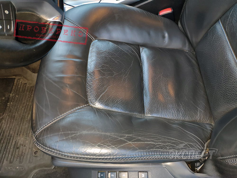 Кожа на сиденье окрашивалась Volvo XC70 II
