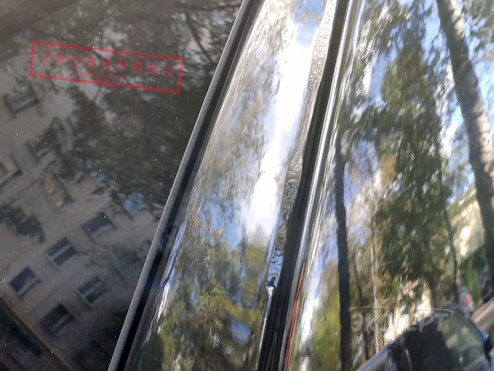 Подтек краски на крышке багажника Cadillac Escalade 3