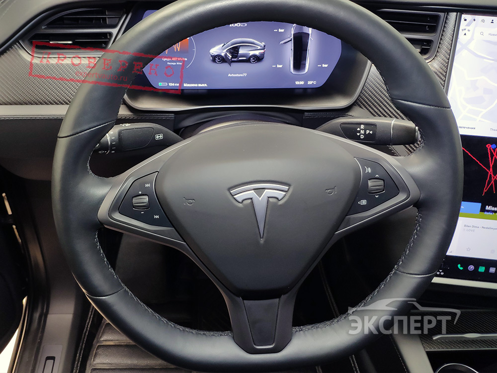 Руль Tesla Model X