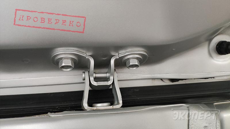 Болты крышки багажника Ford Explorer V