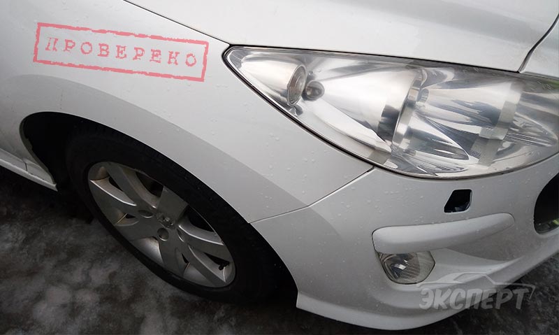 Отсутствует крышка и механизм омывателя фар Peugeot 308